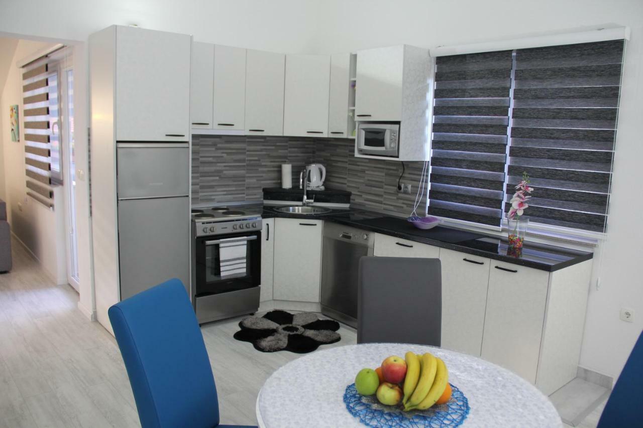 Holiday Home Flora Mostar Exterior photo